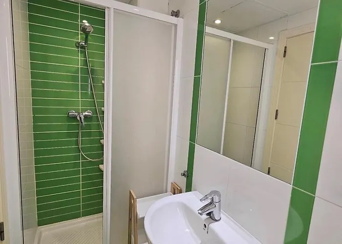 Esmeralda 2 Bedrooms 3 Pool & Parking *